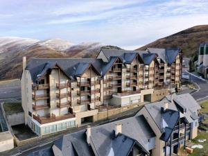 Fotografia z galérie ubytovania Appartement 8 pers. à Peyragudes avec terrasse, parking gratuit et avantages location ski - FR-1-695-5 v destinácii Germ