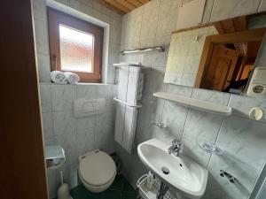 Kúpeľňa v ubytovaní Mühle in Görtschach + 13 fotografií