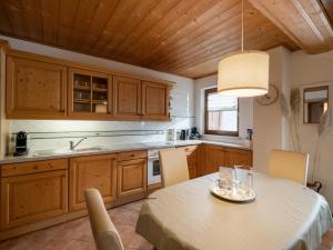 Kuchyňa alebo kuchynka v ubytovaní Ferienwohnung Gabriele