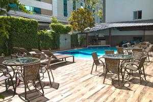 Hồ bơi trong/gần Hotel Gracher Praia