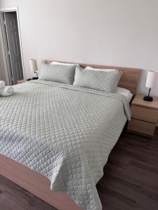 Postel nebo postele na pokoji v ubytování Perfect 4Bd with King Bed Vacation Home