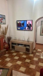 A television and/or entertainment centre at Casa MìMì