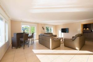 Afbeelding uit fotogalerij van Villa Malibu - PlusHolidays in Moraira