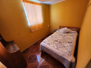 Postel nebo postele na pokoji v ubytování HOSTAL SOL ATACAMA -CALDERA
