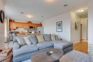 Η κουζίνα ή μικρή κουζίνα στο Bayfront New Jersey Escape about 13 Mi to Times Square