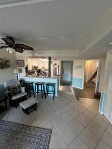 Φωτογραφία από το άλμπουμ του Anastasia Island, St. Augustine Beach Unit 1107 σε Coquina Gables