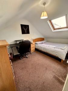 Кровать или кровати в номере Spacious Room in Dublin