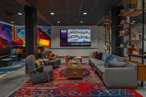 Istumisnurk majutusasutuses Moxy Phoenix Downtown