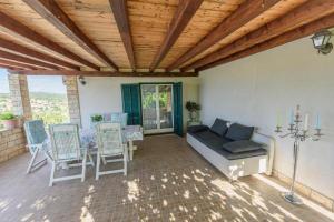 Posezení v ubytování Family friendly house with a swimming pool Bobovisca, Brac - 21663