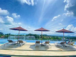 Πισίνα στο ή κοντά στο The Aristo 1 Condo Surin Beach