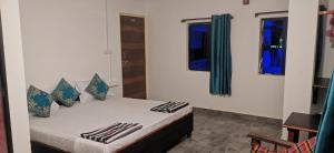 Ένα ή περισσότερα κρεβάτια σε δωμάτιο στο COCKS TOWN