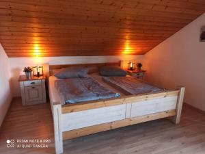 Postel nebo postele na pokoji v ubytování Bio Kinder Erlebnis Bauernhof Voit