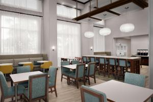 Hampton Inn & Suites Orangeburg, SC的休息区