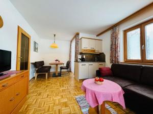 Kuchyňa alebo kuchynka v ubytovaní Haus Heimat
