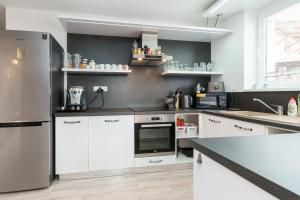 Kuchyň nebo kuchyňský kout v ubytování APARTMÁN Abertamská Chata