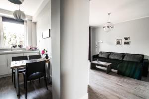 Posedenie v ubytovaní Apartamenty Algador