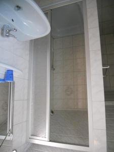 Koupelna v ubytování Ferienwohnungen/Holiday Apartments Lederer