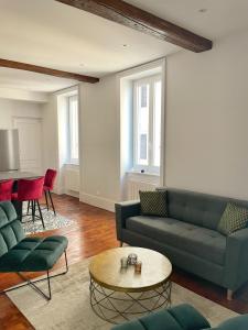 Posedenie v ubytovaní Center Macon charmant appartement avec vue sur la Saone