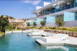 Bazén v ubytování Luxe Coast Views-Reserva del-Higuerón-Pool & Sea nebo v jeho okolí