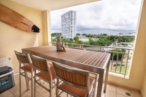 Balkón nebo terasa v ubytování Luxury Apartment with Ocean Views