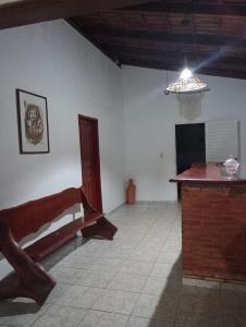 Coin salon dans l'établissement Pousada Acalanto