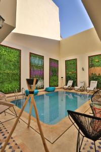 Sundlaugin á DARIF's Riad & Spa eða í nágrenninu