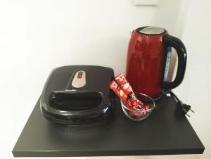 Set per la preparazione di tè e caffè presso Zmaj 94