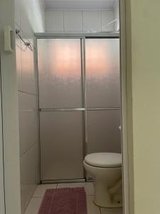 A bathroom at Recanto Resplendor