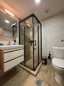 Kylpyhuone majoituspaikassa Miryana Guest House