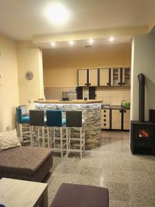 Nhà bếp/bếp nhỏ tại Apartman Breza Divcibare