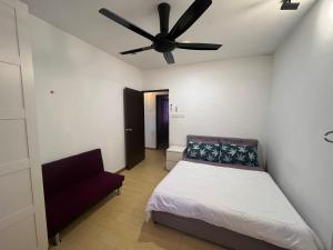 Lova arba lovos apgyvendinimo įstaigoje 3BR House near Toll Yong peng