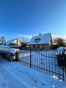 Cozy villa in peaceful area in Guldborg að vetri til