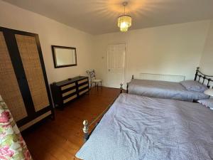 Galeriebild der Unterkunft Private town center property in Letterkenny