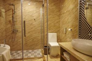 Vannituba majutusasutuses Lavande Hotel Zhanjiang Guomao