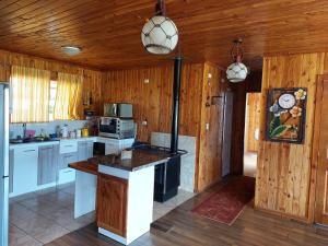 Kuhinja oz. manjša kuhinja v nastanitvi Casa Chonchi, Chiloé