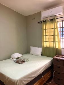 Postel nebo postele na pokoji v ubytování Oceanview in Secured Village El Pueblito apt