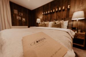 Dom Górski Czarda - śniadanie i kolacja w cenie客房内的一张或多张床位