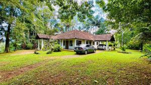 Zahrada ubytování Captain's Bungalow, Kandy
