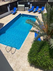 Kolam renang di atau dekat dengan Villa Ocean Breeze +21 gambar