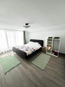 VidraにあるCasa Veraのベッドルーム1室(ベッド1台、ラグ2枚付) +12枚の写真