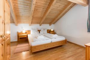 Postel nebo postele na pokoji v ubytování Resort Amadeus-Landhaus Amadeus