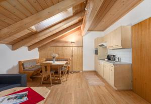 Kuchyň nebo kuchyňský kout v ubytování Resort Amadeus-Landhaus Amadeus