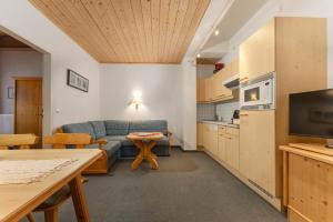 Kuchyň nebo kuchyňský kout v ubytování Resort Amadeus-Landhaus Amadeus