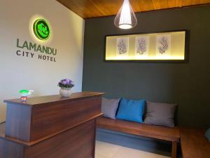 Posezení v ubytování Lamandu City Hotel