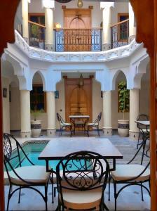 Bazén v ubytování Riad Orient Palace nebo v jeho okolí