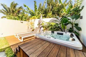Zahrada ubytování Magnifique villa avec jacuzzi Proximité mer