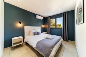 Postel nebo postele na pokoji v ubytování Magnifique villa avec jacuzzi Proximité mer