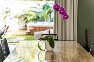 Fotografie z fotogalerie ubytování Magnifique villa avec jacuzzi Proximité mer v destinaci Saint-Joseph