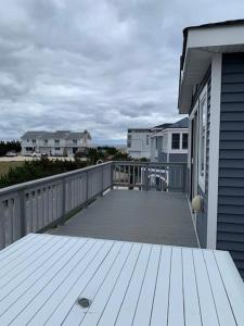 Gallery image of 5 Br, 3Rd From The Ocean in Loveladies