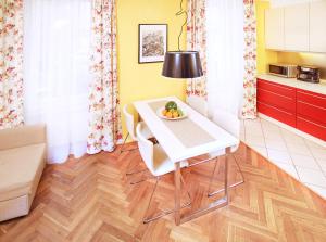 Zdjęcie z galerii obiektu Modern Apartment - Prague Centre w Pradze